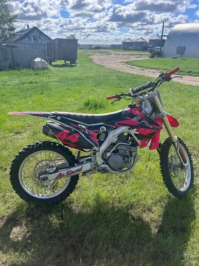 2014 CRF250R Originally a bike in a box that was built and sold to me by all season sports in Brooks...