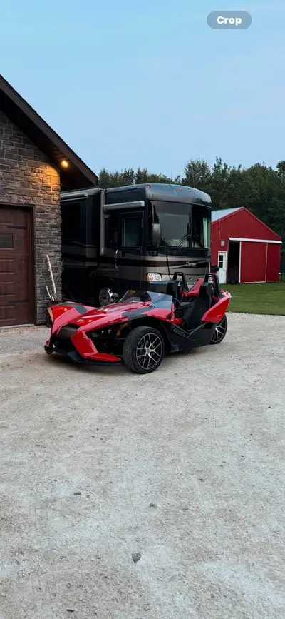 2016 POLARIS SLINGSHOT ABSOLUTELY MINT! Stored indoors, low mileage only 12,000km, no accidents clea...
