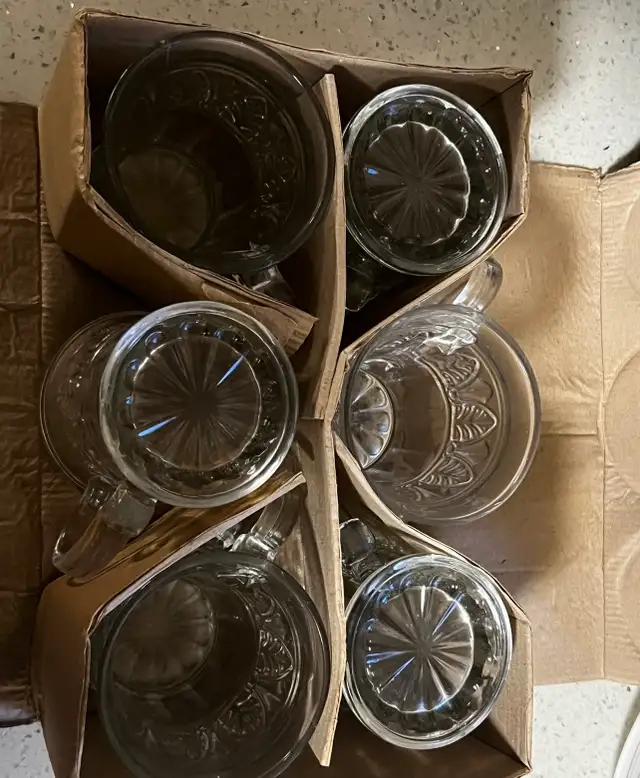 Tea cups414907300305315842