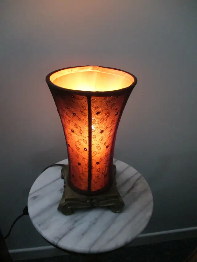 Vintage Table Lamp in Indoor Lighting & Fans in Ottawa - Image 4