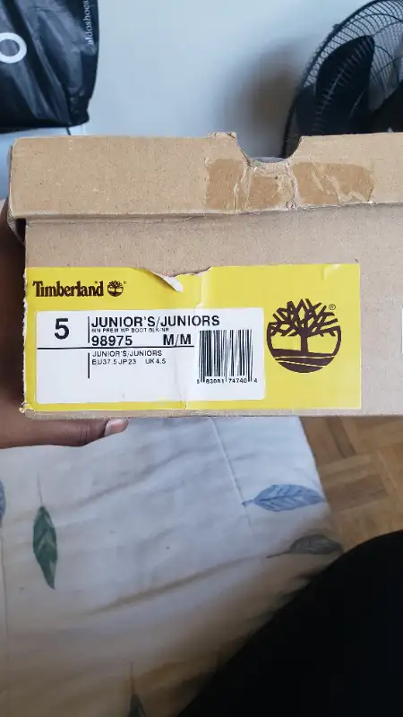 Women's Black Timberlands in Women's - Shoes in Mississauga / Peel Region - Image 8