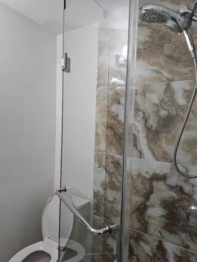2 Rm / Sep Entrance / Free WIFI / Above ground
