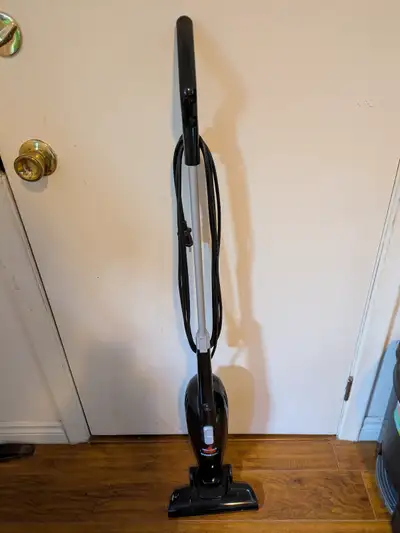 Selling a Bissell MagicVac vacuum in good condition, perfect for quick cleanups and small spaces Pic...