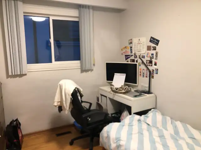 Private bedroom near Finch station in Room Rentals & Roommates in City of Toronto - Image 2