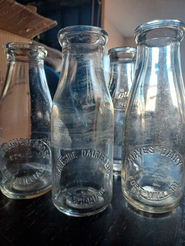 VINTAGE MILK BOTTLES  : WANTED ? in Arts & Collectibles in Thunder Bay