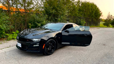 Camaro 2SS V8 6.2L 2019 | Fully-Loaded | Low Mileage