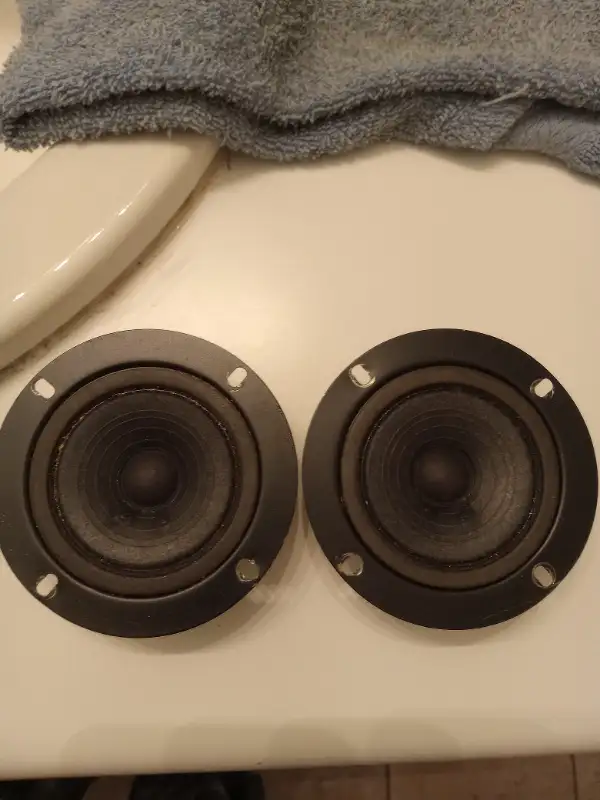 HOME SPEAKER TWEETERS. in Speakers in Oshawa / Durham Region - Image 2