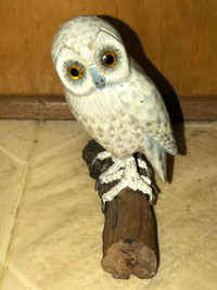 Vintage Wood Painted Snowy Owl Perched on Wood Branch 5 Inches