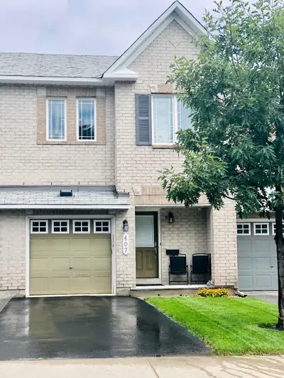 3 Beds 2.5 Baths - Townhouse in Morgans Grant , Ottawa