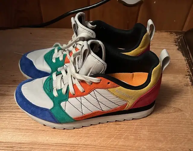 Womens Sneakers in Women's - Shoes in Dartmouth - Image 3