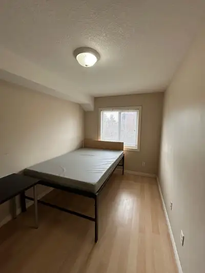 Clean and modern ENSUITE room available for rent starting immediately in the intersection of Hazel a...