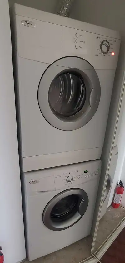 Whirlpool frontload 24" washer n dryer <^, View more