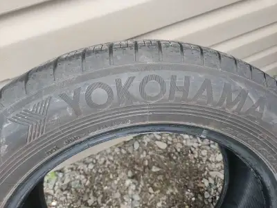 One Yokohama 225 / 60 R18 passenger car tire. Purchased new in August 2024, estimate 80 to 90 % trea...