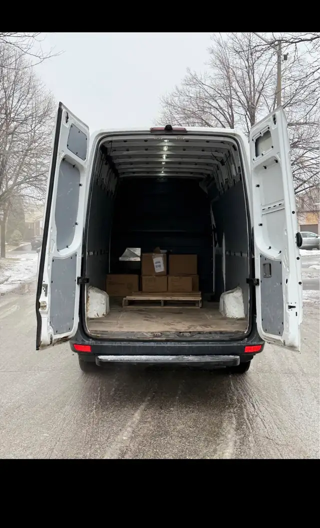 Man with Van431102845078087680