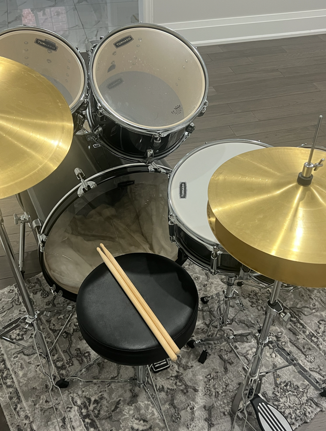 Tornado (Mapex) 5-Piece Drum Kit - with Cymbals and Hardware in Drums & Percussion in Mississauga / Peel Region - Image 4
