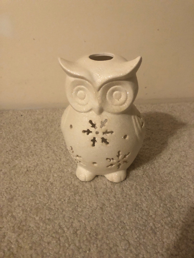 White Scentsy Owl  in Home Décor & Accents in Edmonton