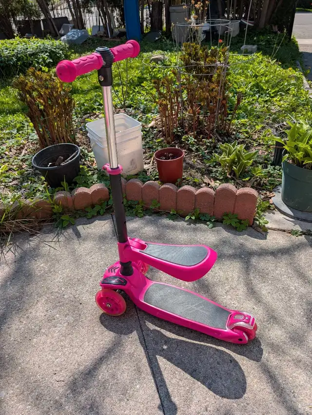 Scooter for children in Scooters & Pocket Bikes in City of Toronto - Image 2