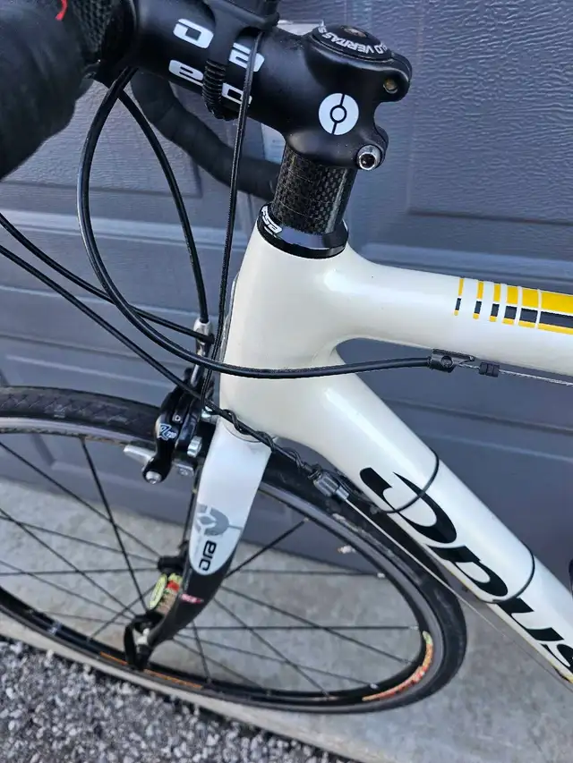Opus Crescendo carbon fiber road bike  in Road in City of Toronto - Image 11