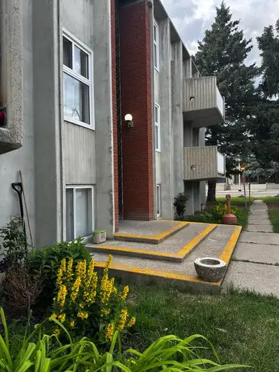 apartment two bedrooms unit for renting in south