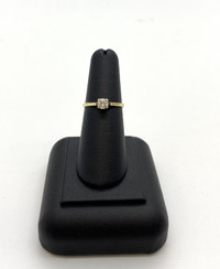 14K Yellow Gold Cubic Zirconia 1.9GM Wedding Ring $115