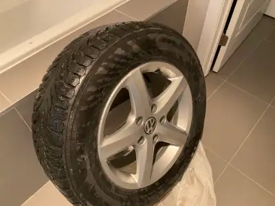 For Sale, Really nice Winter Tire and Winter Rim package. Ran them on my 2017 VW Touareg. Factory VW...