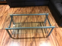 Table basse et meuble TV moderne en verre