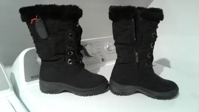 Wow, belle aubaine! Bottes d'hiver de marque OLANG pour femme. in Women's - Shoes in Laval / North Shore - Image 4