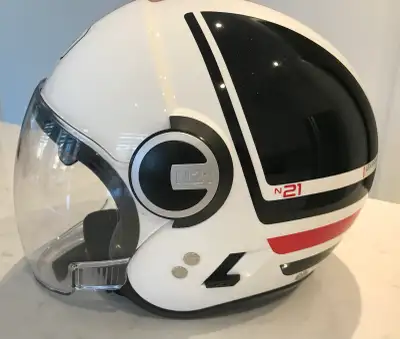 Nolan N21 helmet sizs Large. Like new. Never dropped,no scratches. Perfect for cafe racer or scooter...