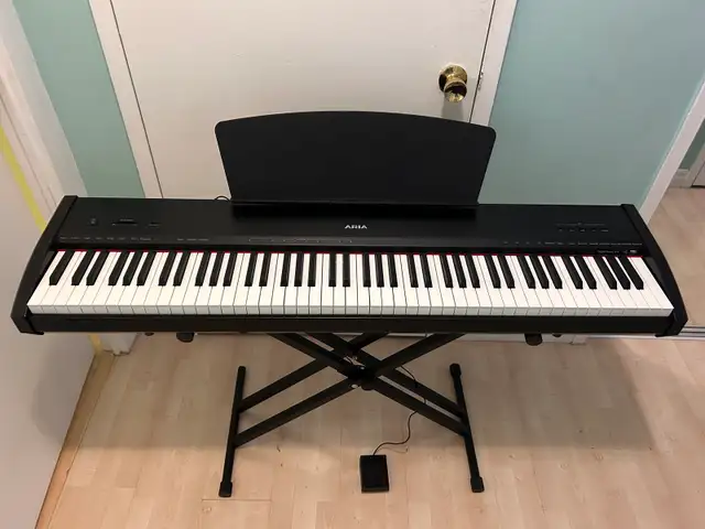 Aria P-9 Piano 88 Weighted Keys with Stand in Pianos & Keyboards in City of Toronto - Image 2