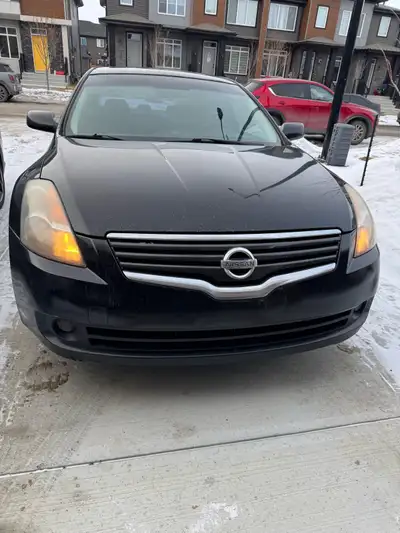 Selling my 2007 Nissan Altima 2.5S. The car runs and drives well and has been a reliable daily drive...