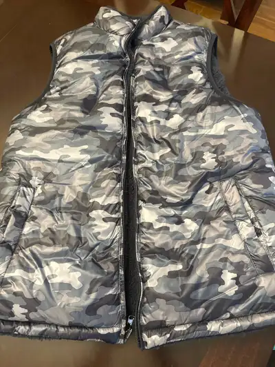 Reversible Men’s size small vest , View more