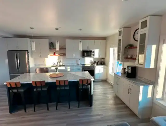Available Sept 2, 2025 ~ Fully furnished condo -  from $3200mth in Long Term Rentals in Whitehorse - Image 4