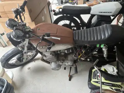 This 1976 Honda CB750 K is an iconic classic motorcycle featuring a powerful 736cc four-cylinder eng...