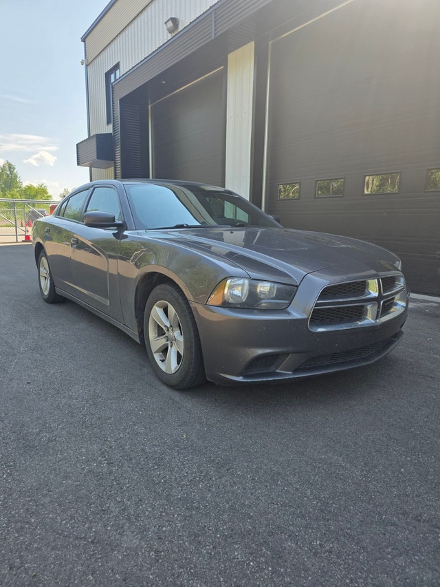 DODGE CHARGER SE 2014 — photo 3