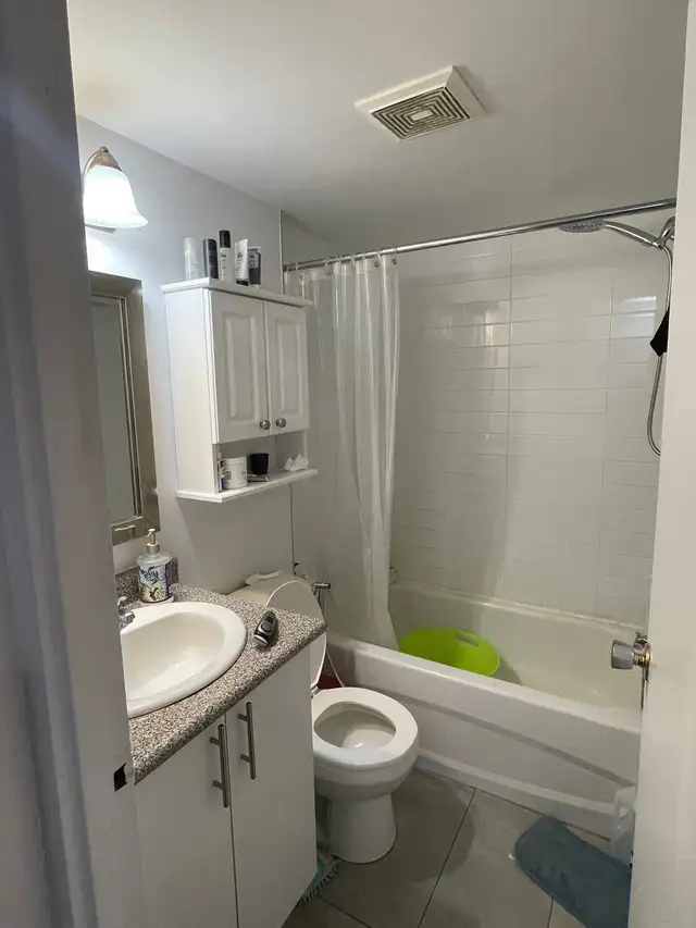 1 bedroom Apartment  in Short Term Rentals in City of Montréal - Image 4