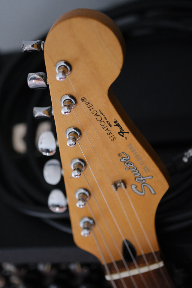 1993 Japan Squier Stratocaster in Guitars in City of Toronto - Image 7