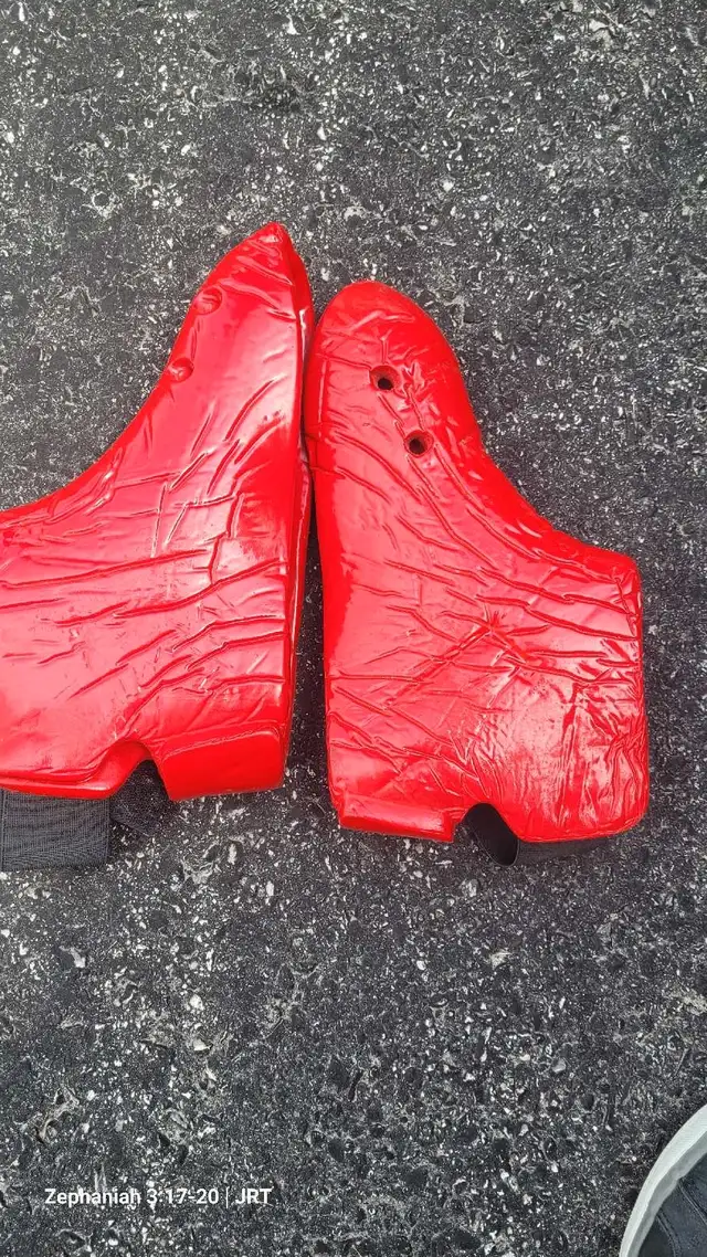 Kicking Pads62864364947458121