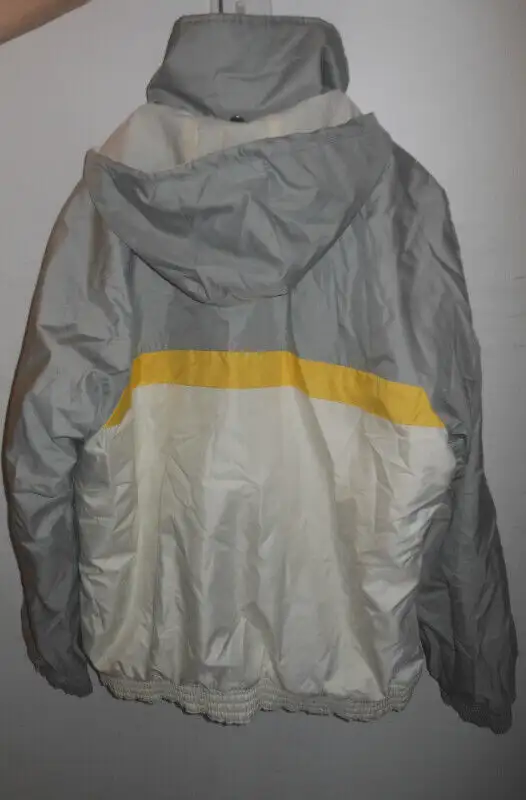 ski jackets in Men's in City of Montréal - Image 9