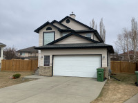 A 3-Bed with bonus room & finished basement in St Albert