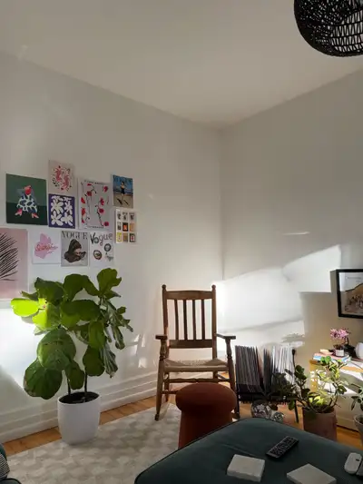 Je cède ma partie du bail : une chambre (partiellement meublée) dans un charmant et grand appartemen...