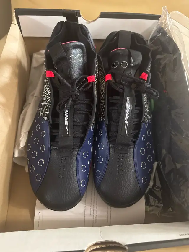 Nike air max 720 waves size 11:5,or size 12 in Men's Shoes in City of Toronto - Image 6