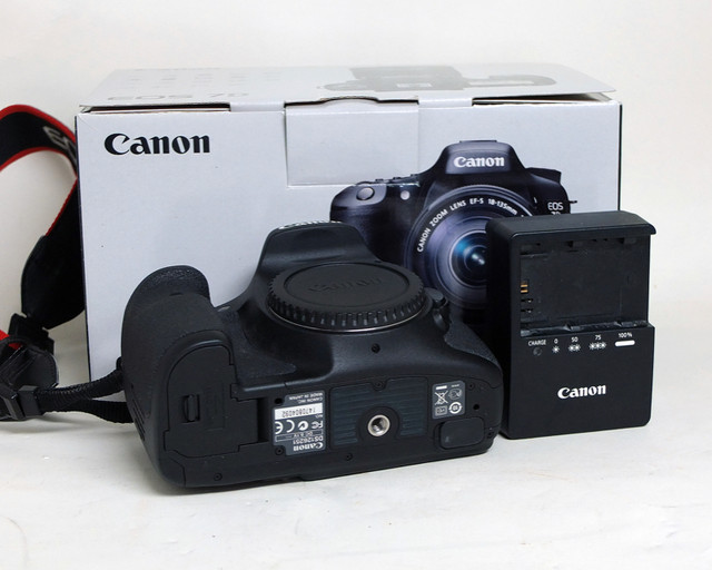 Canon EOS 7D 18.0MP DSLR Camera Body Only SC17,147 $500 in Cameras & Camcorders in Markham / York Region - Image 4