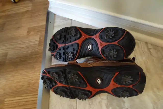 MEN's Golf Shoes Size 9* in Men's Shoes in Mississauga / Peel Region - Image 3