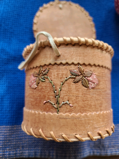 I have for sale a vintage Native American birch bark and sweet grass box. It is decorated with porcu...