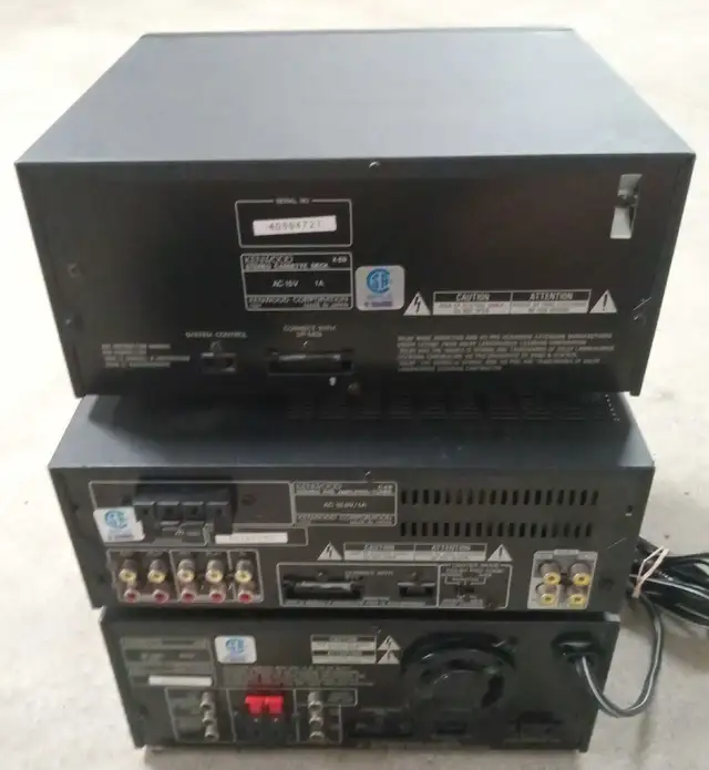 Kenwood Stereo System Amplifier Cassette Deck Tuner Receiver in Stereo Systems & Home Theatre in City of Toronto - Image 4