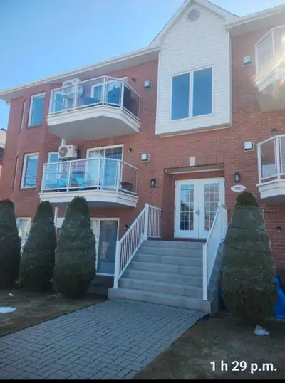 condo grand 4 1/2 à St hubert