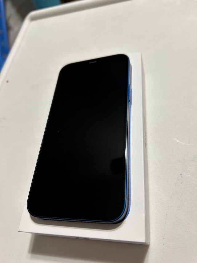 IPhone 12 64GB for sale  in Cell Phones in Edmonton
