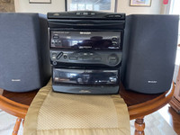 Portable stereo - Sharp  radio am/fm, CD player/tapedeck