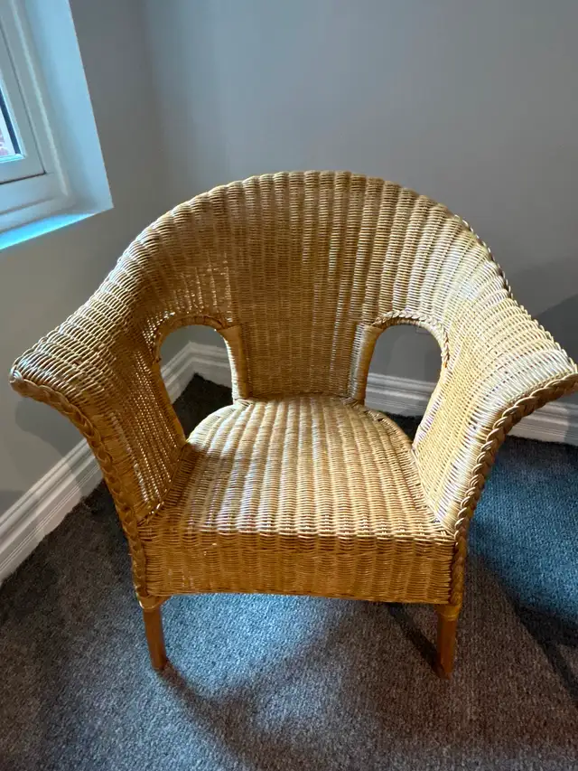 Wicker chairs - Pier1 - $200 set in Chairs & Recliners in City of Toronto - Image 4