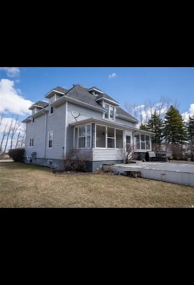 HOME QUARTER WITH YARDNEUDORF, SK AREARM of mClEOD in Land for Sale in Regina - Image 4